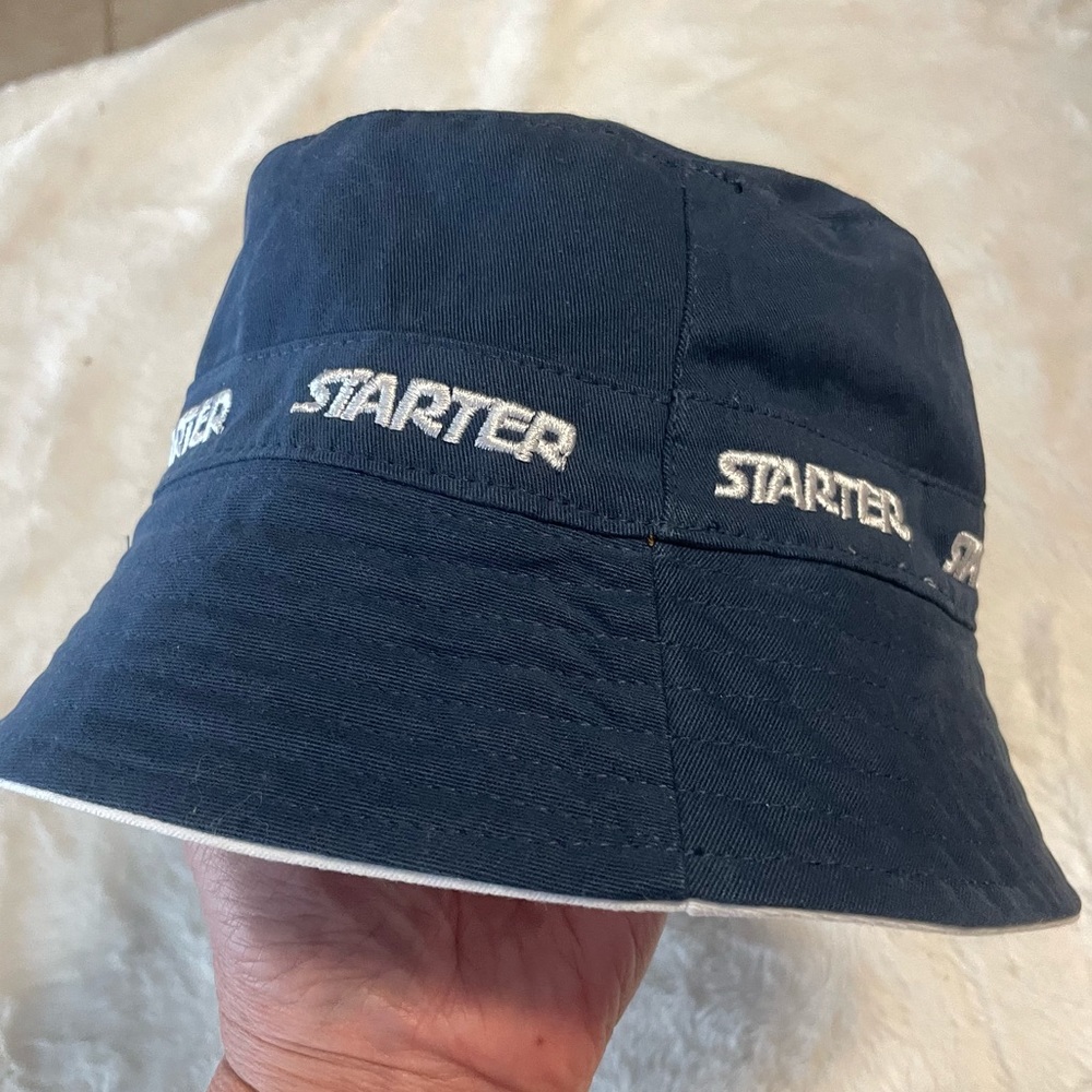 Zara & Starter navy blue and white with pink reversible bucket hat